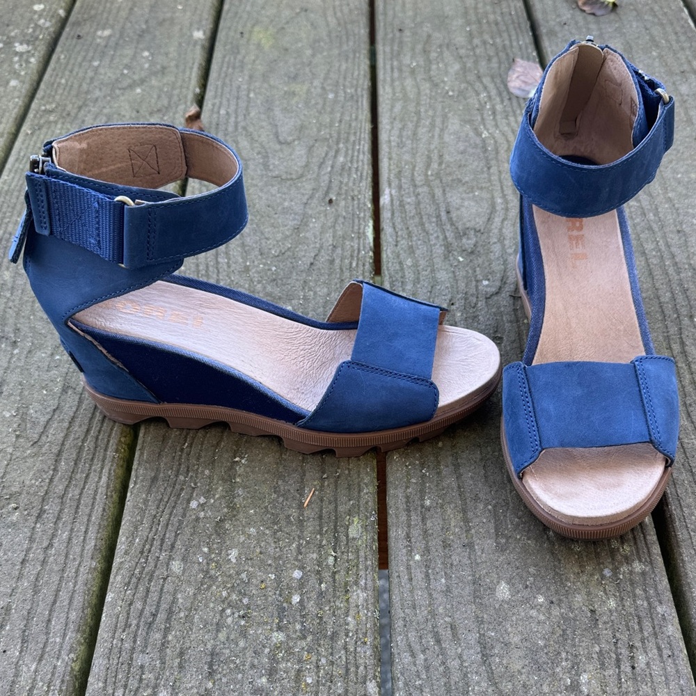 Sorel Blue Wedge Sandal, Ankle Strap w/ Zip - Sz 8.5